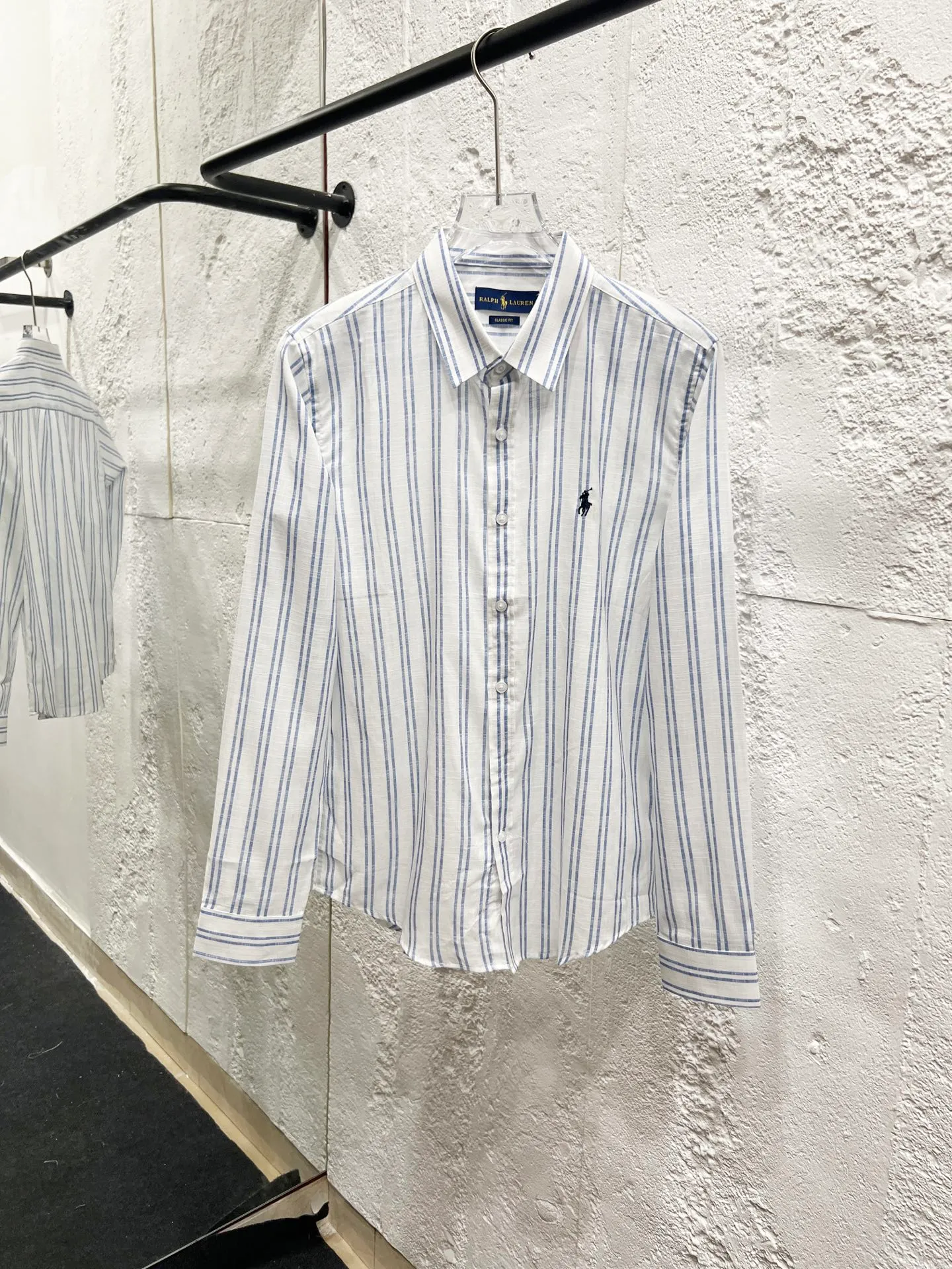 🅿️212 Style number: T56 Ralph Lauren & Ralph Lauren small striped shirt made of slub cotton, can be used as a sun protection shirt Color: blue Size: M (110-125 pounds) L (125-140 pounds) XL (140-155 pounds) 2XL (155-170 pounds)
